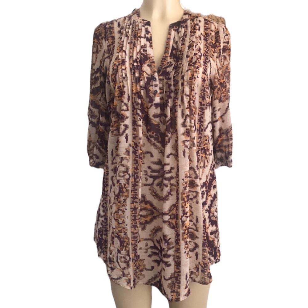 H&M long top, size 4, three-quarter length sleeves.
